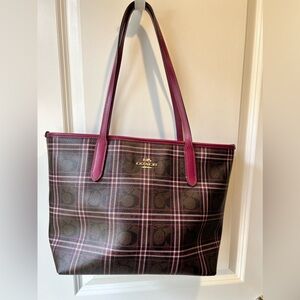 Pink/brown plaid tote.